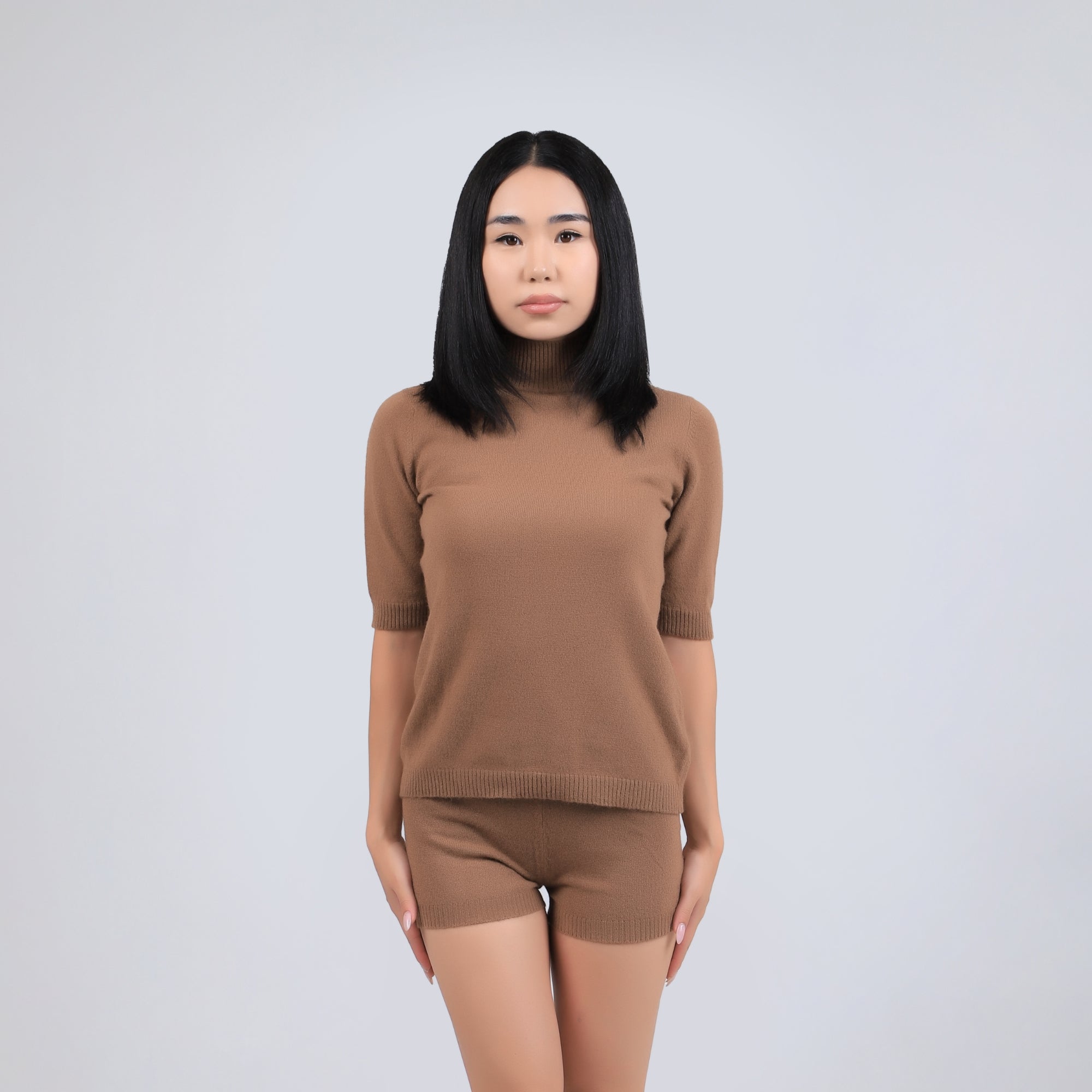 Short-Sleeved Camel Wool Turtleneck Knit Top